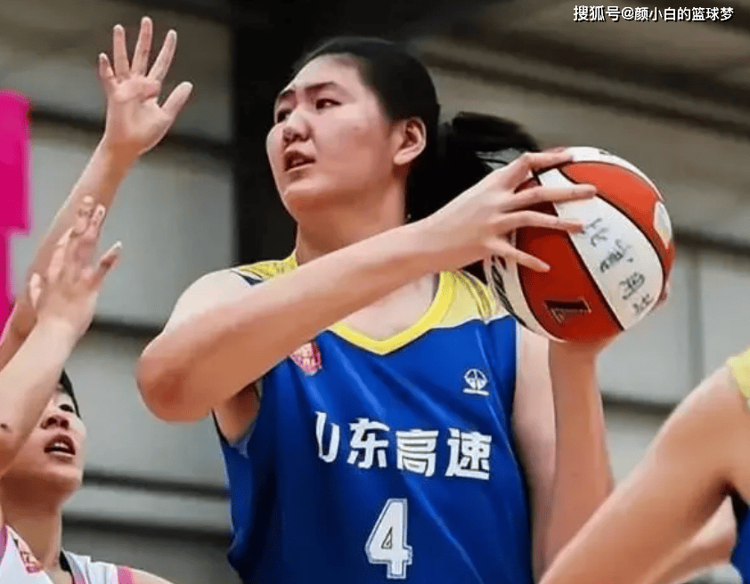 爱游戏体育-曝中国女篮让张子宇战亚洲杯放弃U19世界杯