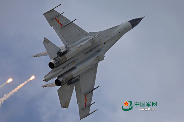 爱游戏体育-空中芭蕾！中国双人高梁滑翔决赛夺金